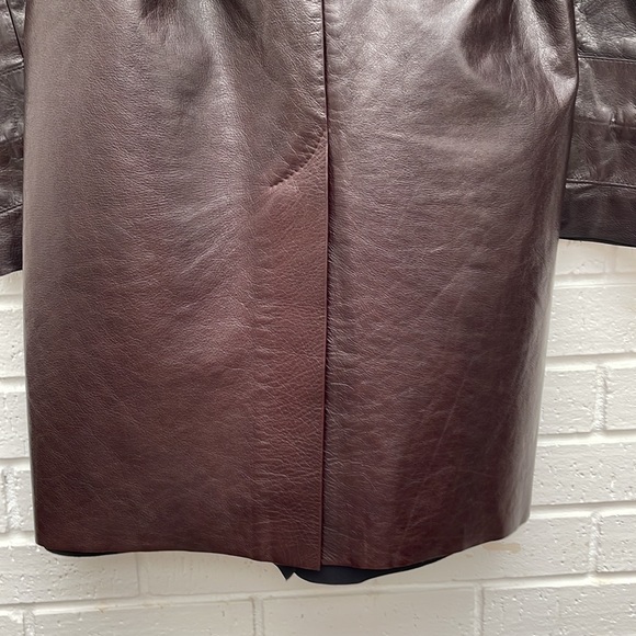 Woman’s Porsche design leather motor jacket - Picture 9 of 16